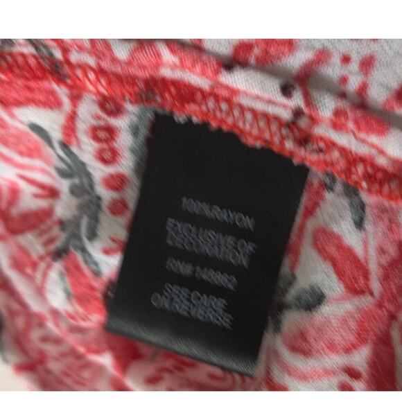 Torrid Crochet Insert Lace Up Sleeveless Boho Babydoll Top Red Floral Sz 5X - Picture 6 of 6